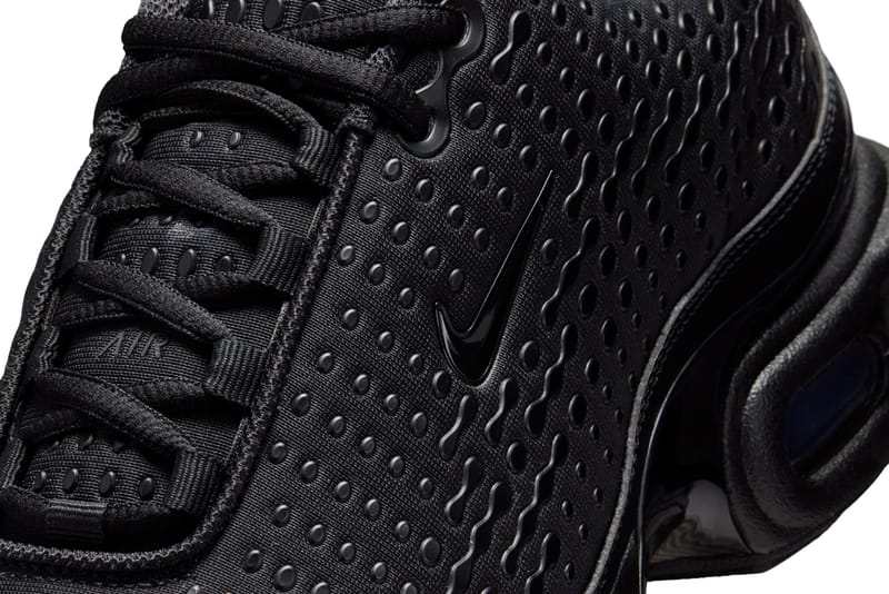 Nike Air Max Plus VII Triple Black HQ2197-001 Release | Hypebeast