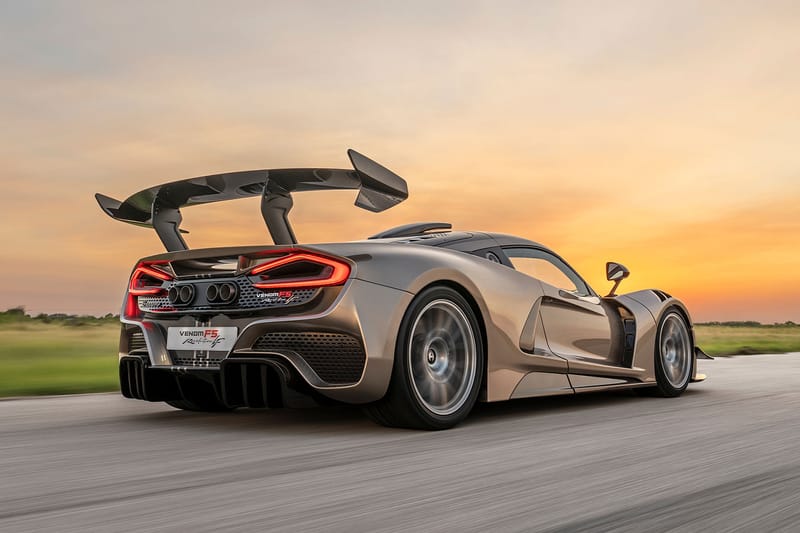 Informações sobre o Hennessey Venom F5 Revolution LF manual