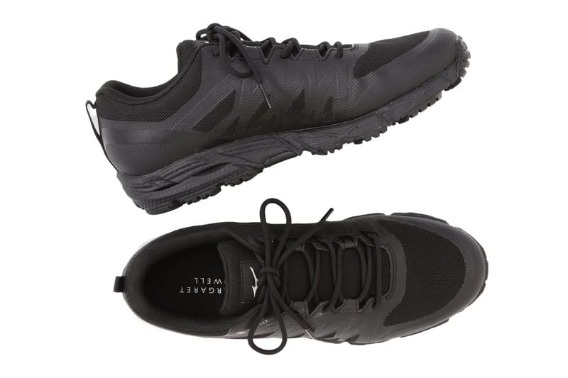 靴 MARGARET HOWELL MIZUNO RUNNING SHOES MARGARET HOWELL（マーガレットハウエル）の「MIZUNO RUNNING