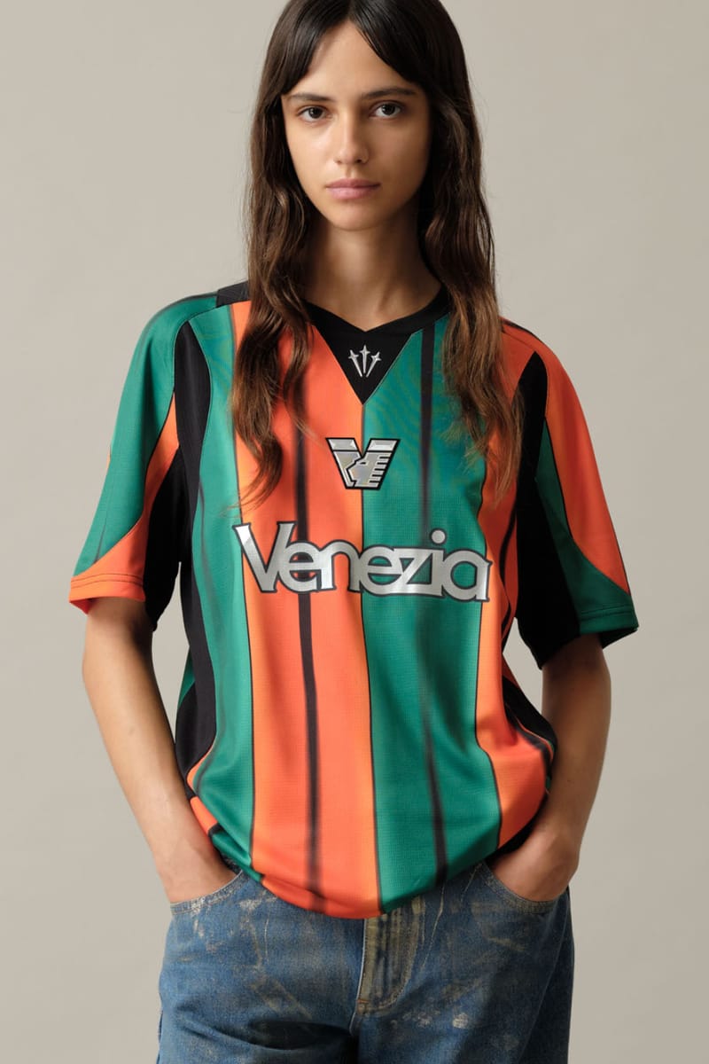 Venezia Nocta シャツ クリーム/バーガンディ Venezia FC x NOCTA Drop The 25/26 Away Jersey - SoccerBible