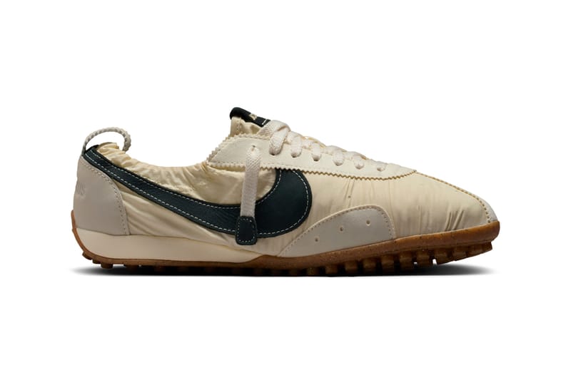 Nike Jacquemus ジャックムス　ムーンシュー　スニーカー NIKE公式】ムーンシューズ x Jacquemus 'University Red and