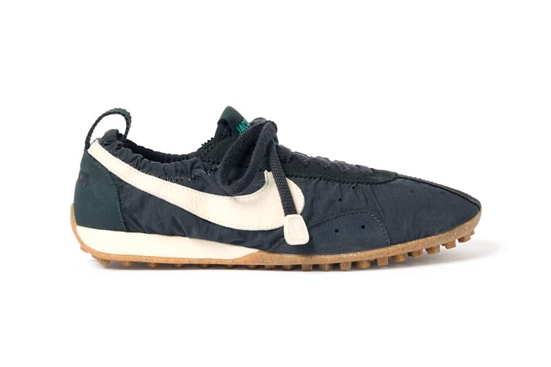 NIKE JACQUEMUS ナイキ x ジャックムス ル スウッシュ ジャックムス x ナイキがスウッシュ型のバッグを発表 | Hypebeast.JP