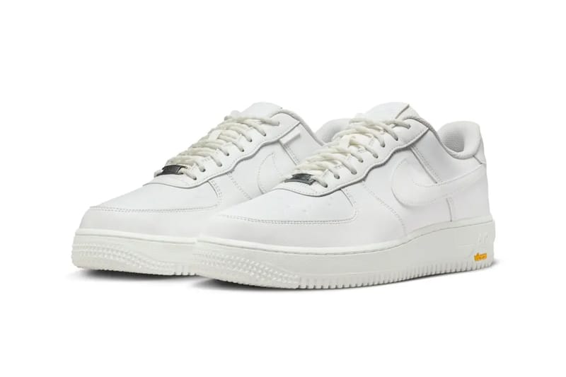 美品 Nike Air Force 1 プラットフォーム 26センチ　ホワイト ヴィブラムxナイキのエアフォース1ロー サミットホワイトが登場