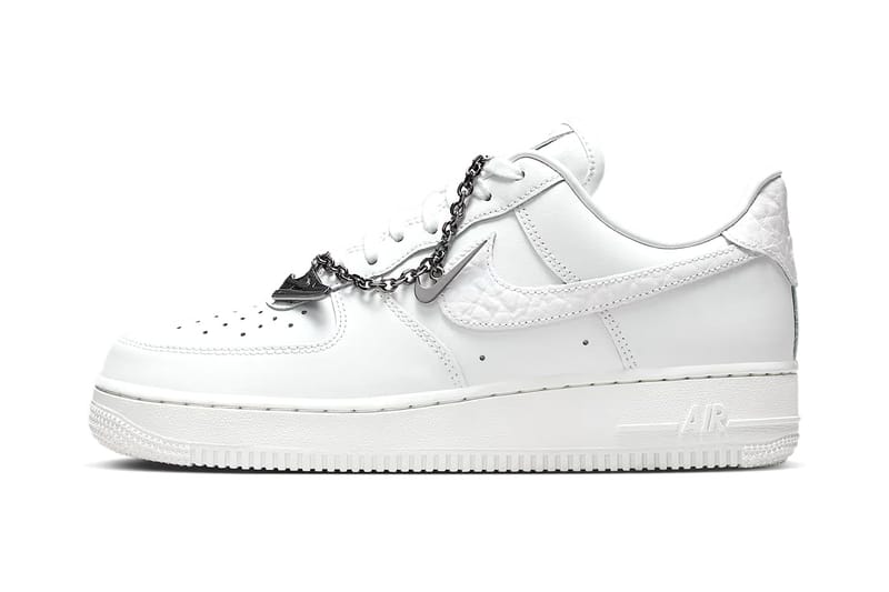 ミ*ー様 Nike Air Force 1 ホワイト/シルバー NIKE WMNS AIR FORCE 1 '07 ESS 