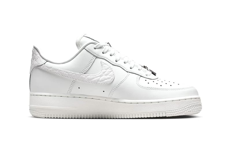 ミ*ー様 Nike Air Force 1 ホワイト/シルバー 大人気 ナイキ AIR FORCE 1 '07 
