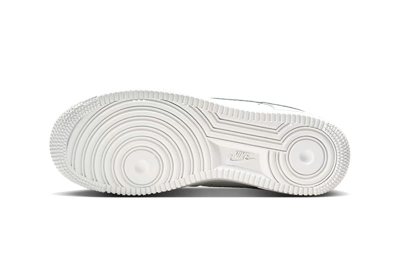 Nike Air Force 1 ホワイト スニーカー（646） NIKE AIR FORCE 1 '07 LV8 WHITE Size 10 2 4 5 6 7 8 9 11 kobe