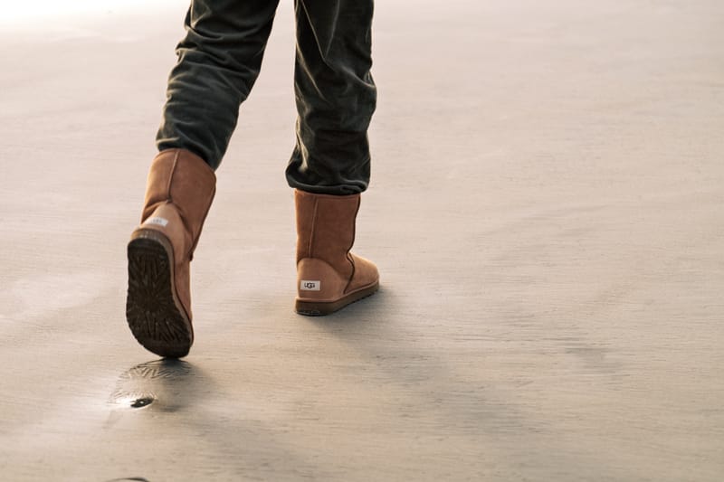 2025 UGG × FRAMeWORK CLASSIC SLIPPER