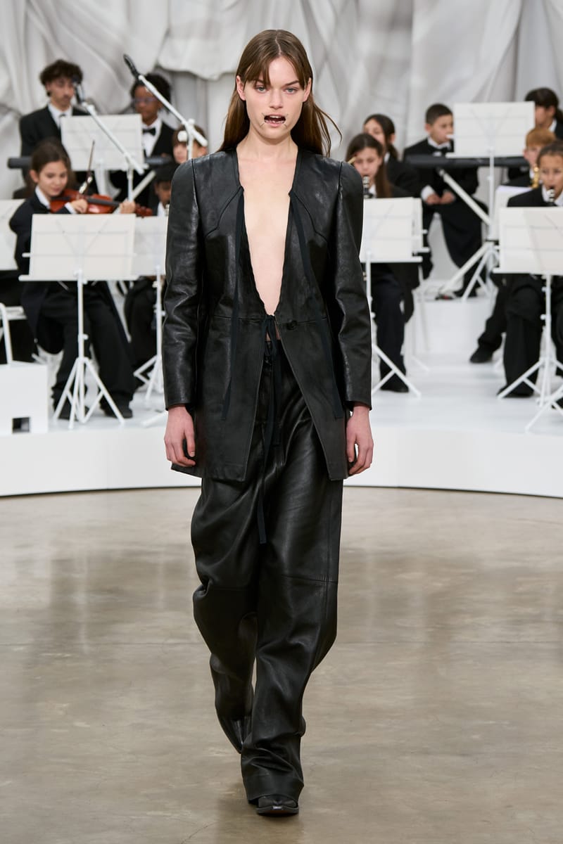 Maison Margiela SS26 de Glenn Martens na Paris Fashion Week