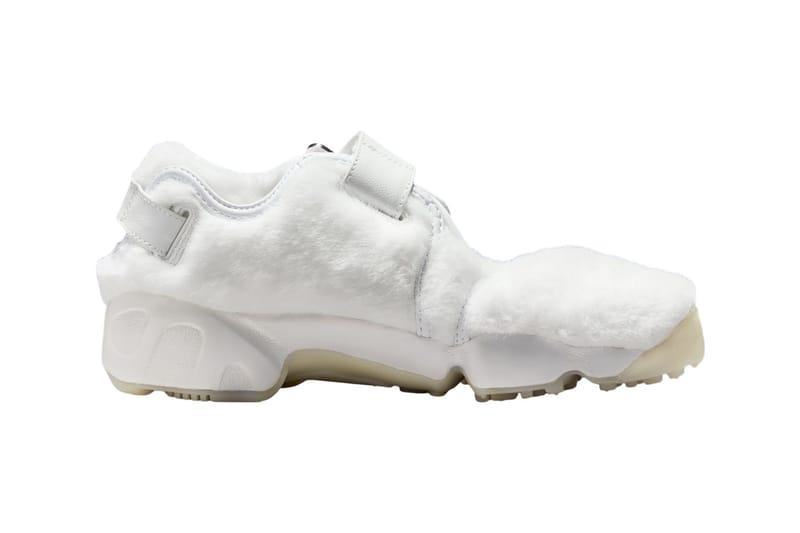 ナイキエアリフトがホワイトファー仕様で登場 | Hypebae