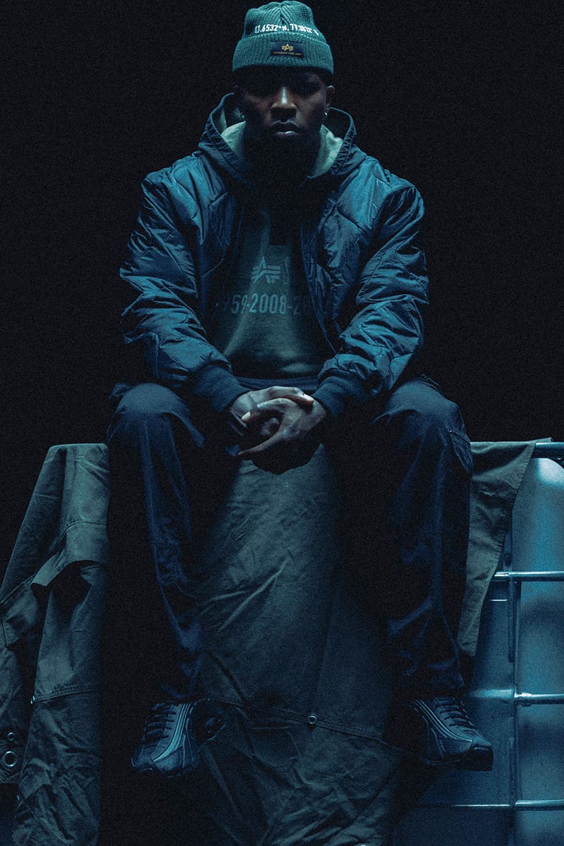 美品 激レア October's Very Own OVO マフラー DRAKE Drake's OVO x Alpha Industries Collaboration | Hypebeast