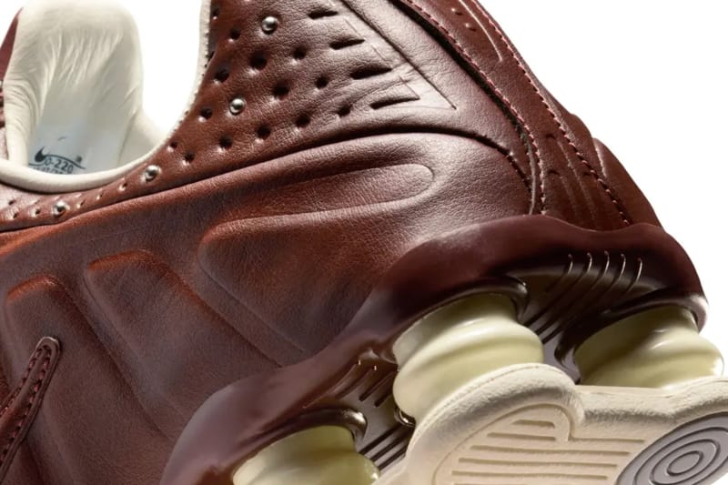 Nike Shox R4 “Dark Pony” Release Info | Hypebeast