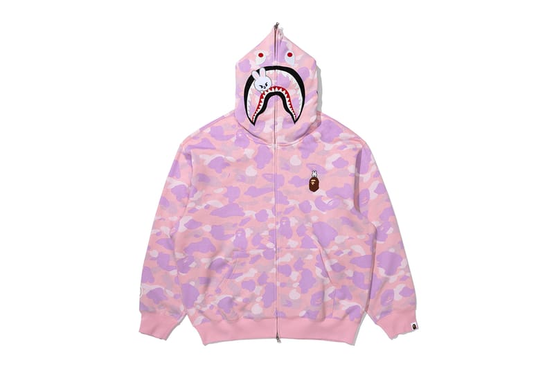 BAPE X STRAY KIDS JINIRET COLLEGE TEE BAPE X STRAY KIDS JINIRET