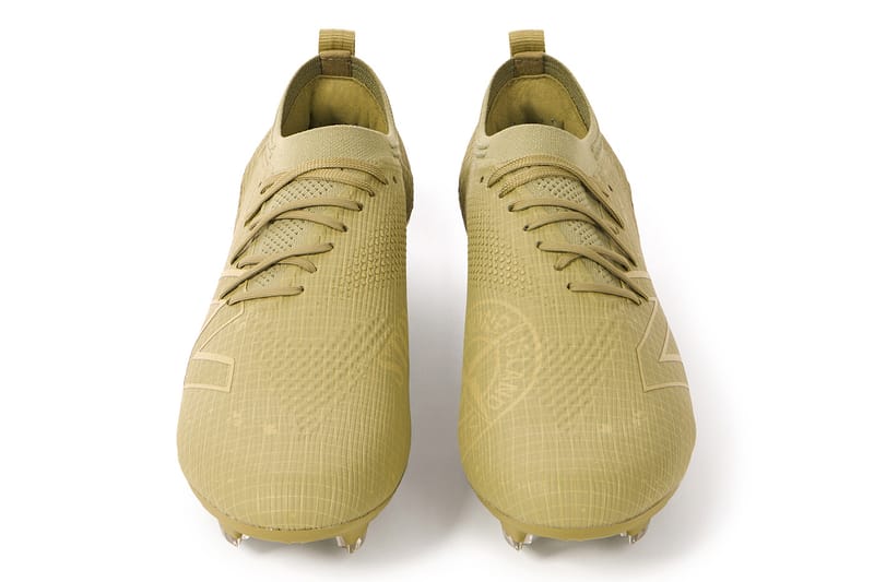 Stone Island x New Balance Furon V8: uniforme de futebol | Hypebeast