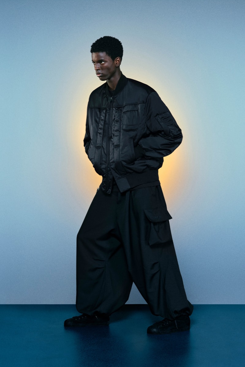 Y-3 以毛边全黑基本款玩出叛逆质感，2026 春夏系列鞋款换新登场 | Hypebeast