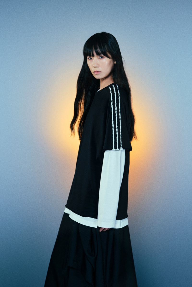 Y-3 以毛边全黑基本款玩出叛逆质感，2026 春夏系列鞋款换新登场 | Hypebeast