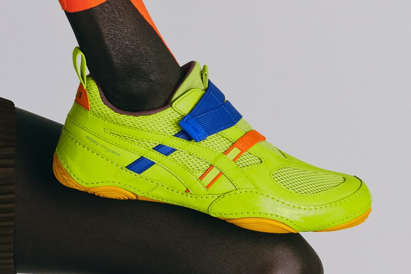 ASICS and Miyake Design Studio Launch the ISSEY MIYAKE FOOT