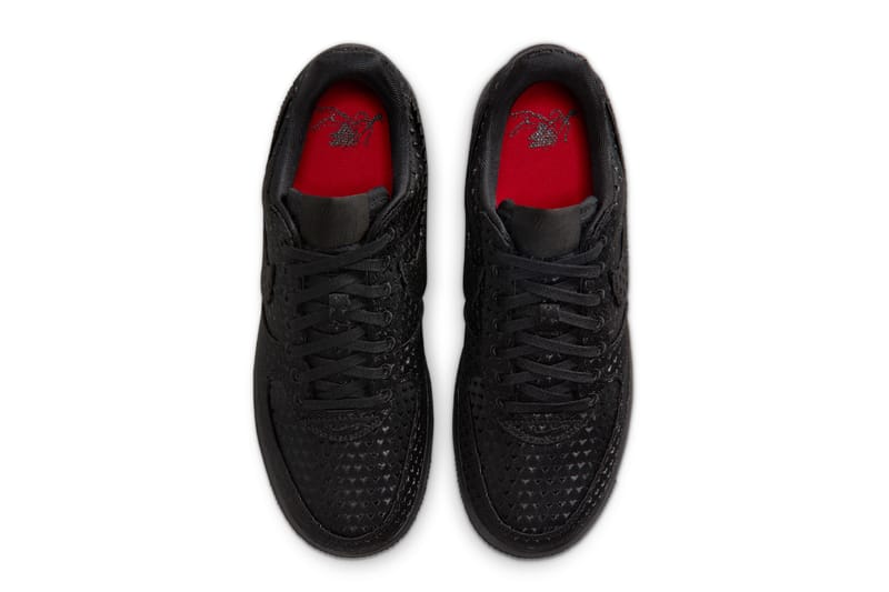 Nike Air Force 1 Triple Black 