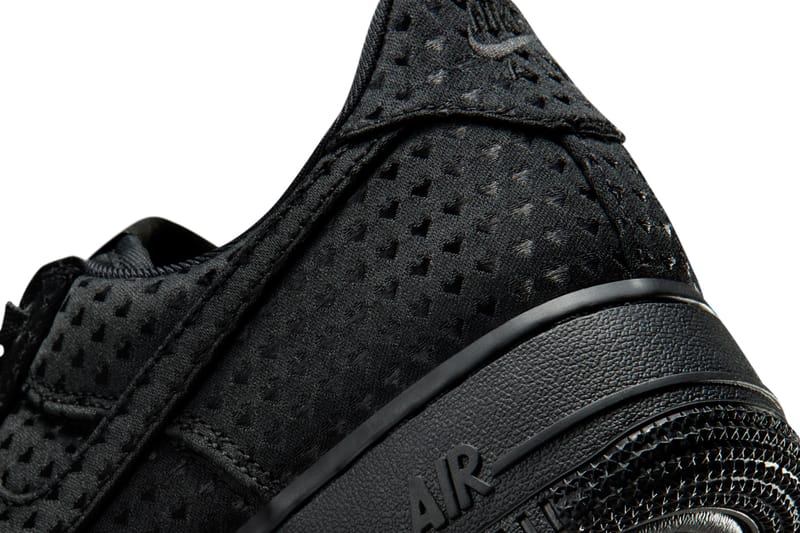 Nike Air Force 1 Triple Black 