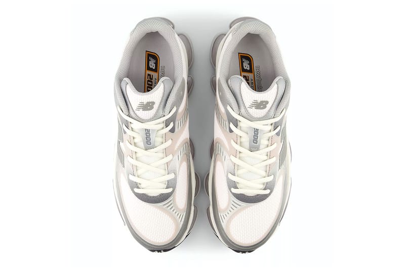 ニューバランスアブゾーブ 2000に新色 “トリュフソルト”が登場