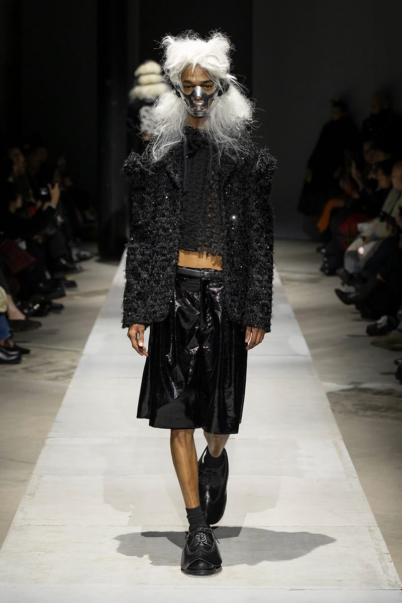COMME des GARCONS AD2011 ケープ (GH-J100) COMME des GARÇONS Homme Plus Fall/Winter 2026 coleção de desfile