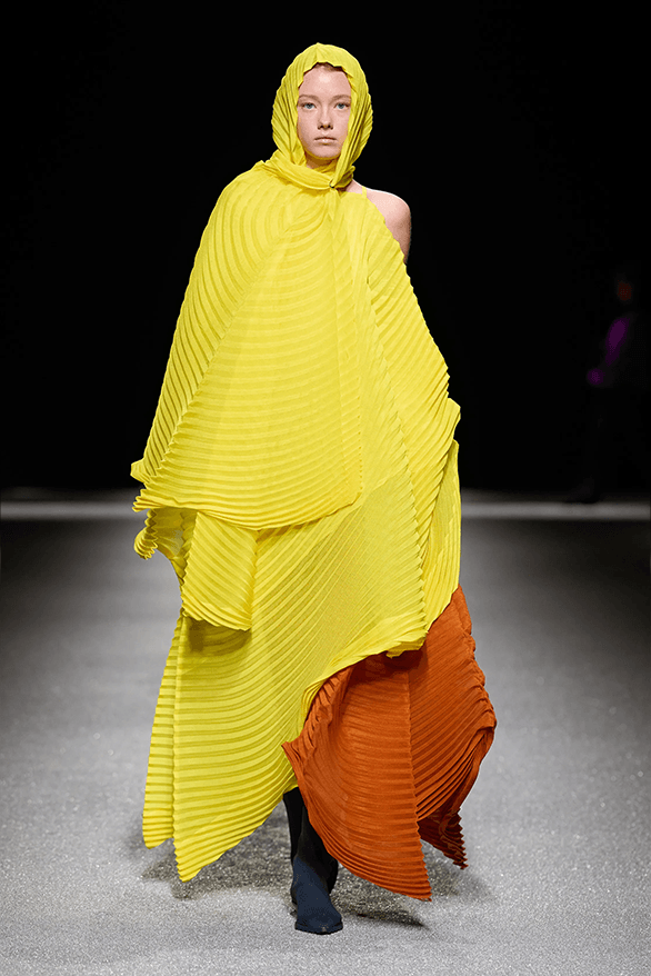 Issey Miyake Fall/Winter 2026 at Paris Fashion Week | Hypebeast