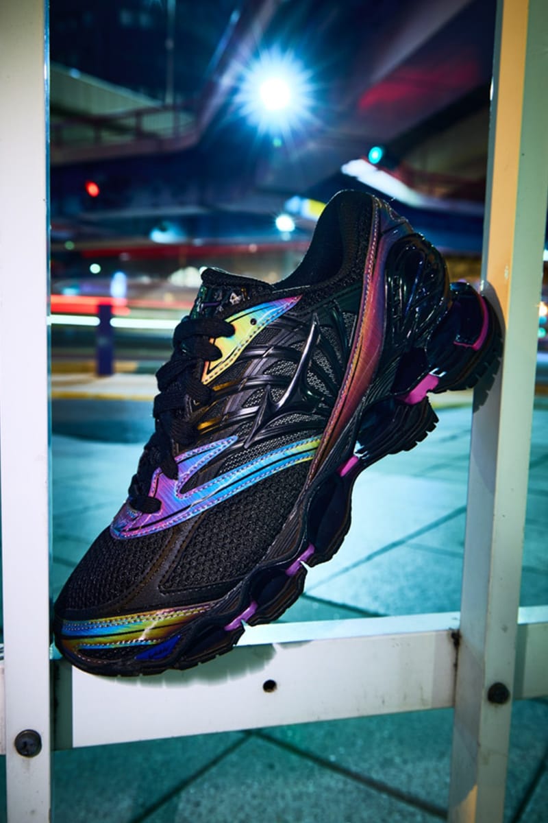 Mizuno WAVE PROPHECY LS “Midnight Velocity Pack” | Hypebeast