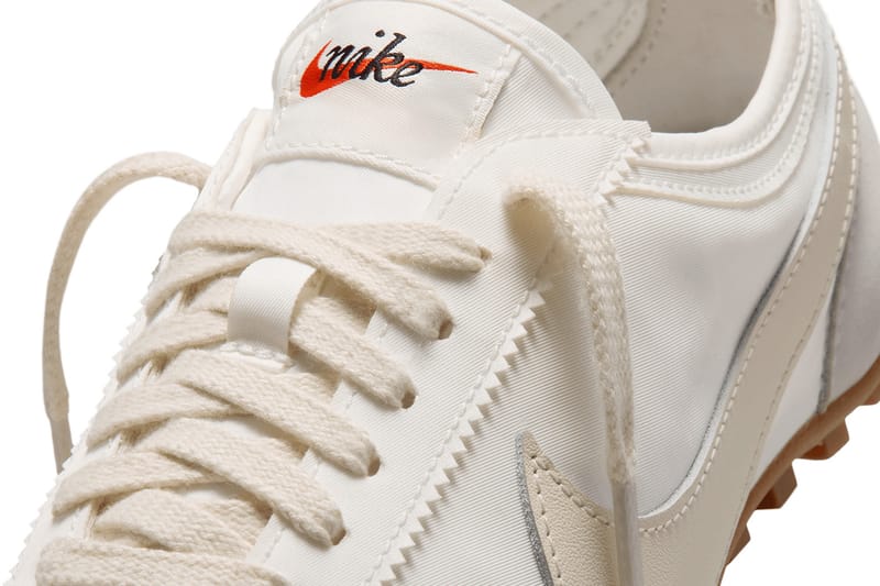 Nike Moon Shoe OG “Summit White” imagens oficiais | Hypebeast