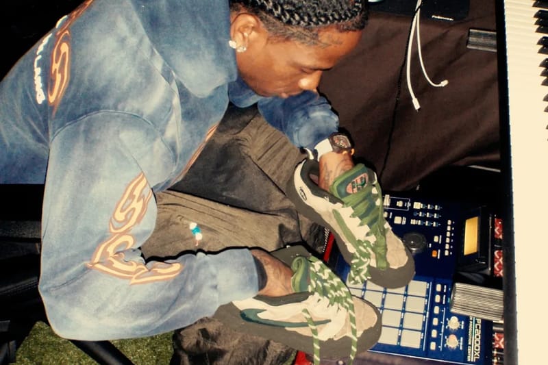 Travis Scott x CPFM x Nike Flea 1 