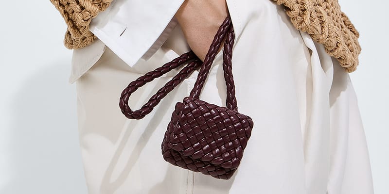 Bottega Veneta Tosca Airpods Case On Strap Official Images Info