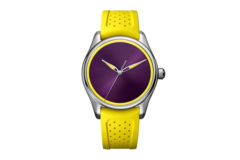 H. Moser Pioneer Centre Seconds Sun Berry | Hypebeast
