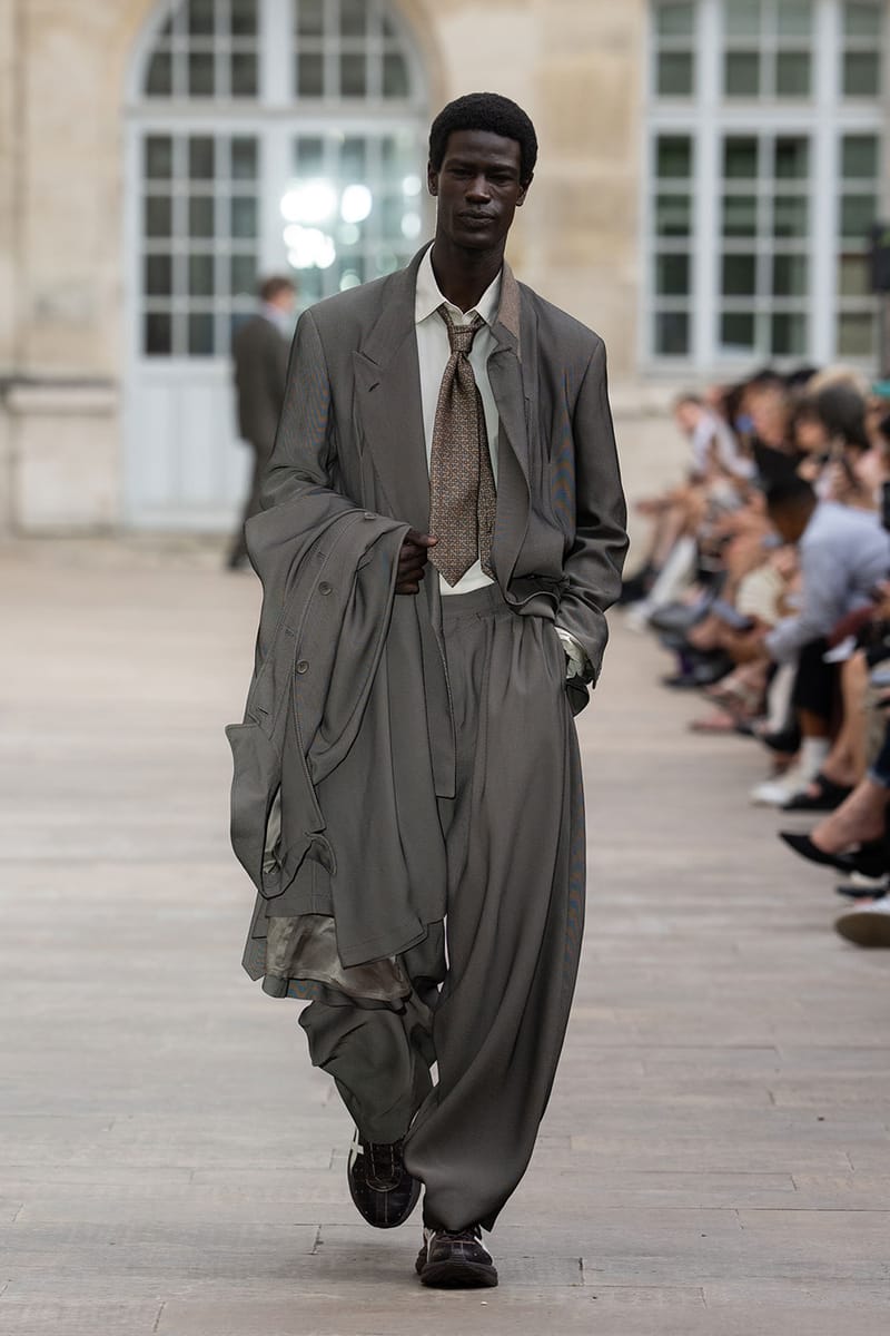 SOSHIOTSUKI SS27 Subverts Tailoring with Dalí-Inspired 