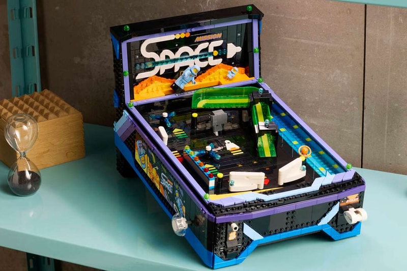 LEGO Arcade Pinball Machine Mesin Pinball Retro Fungsional Dari 2 LEGO Arcade Pinball Machine Mesin Pinball Retro Fungsional Dari 2