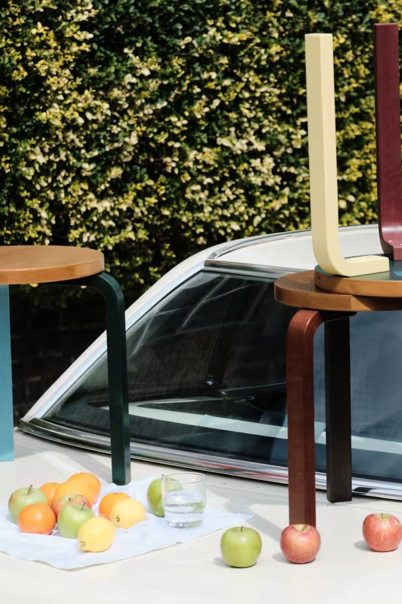 Paul Smith와 Artek, 다채로운 ‘Edition Three’ Stool 60으로 재회 이미지 1