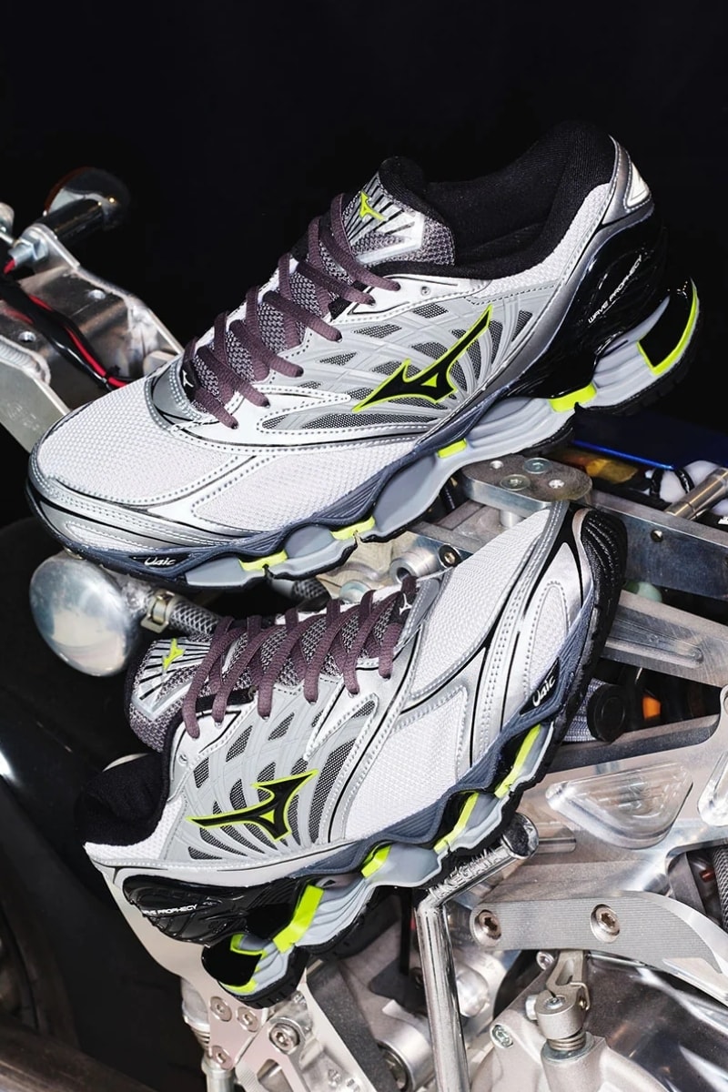 Mizuno Wave Prophecy LS, KICKS LAB 단독 ‘Light Grey’와 ‘Charcoal’ 컬러웨이로 출시 이미지 3