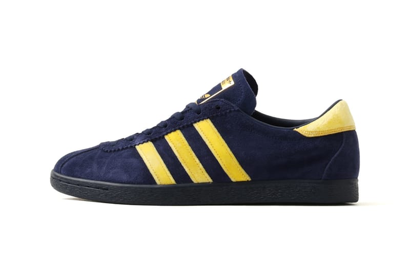 アンパラレルド　コグニザンス adidas Originals TOBACCO KOYO atmos sneakers | Hypebeast