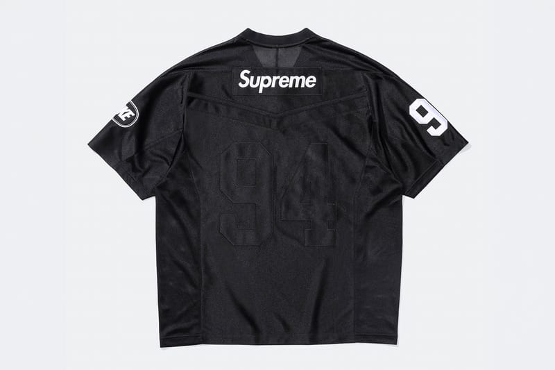 Supreme e Nike se unem em coleção de roupas para o outono de 2026