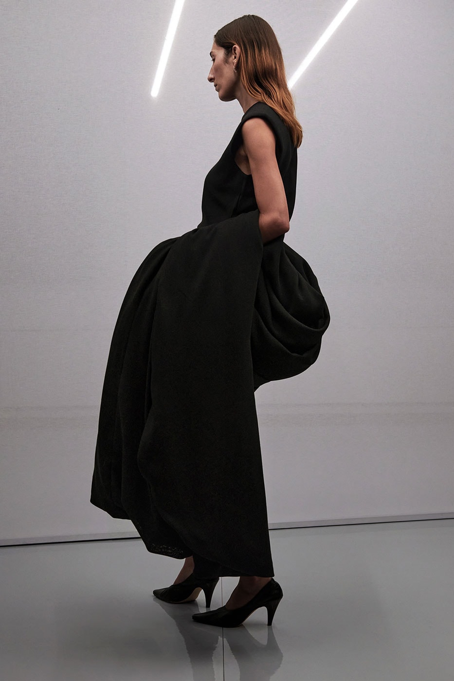Phoebe Philo erweitert die Luxus-Codes mit der Kollektion F | Hypebeast