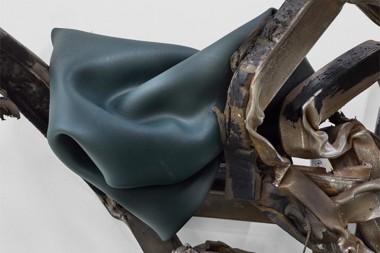 Kennedy Yanko inaugura la mostra 'Ce qui nous rassemble' ad Art Basel ...
