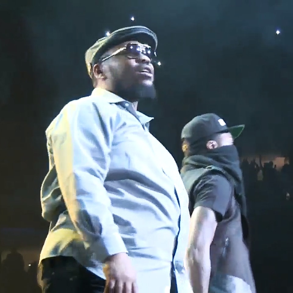 Watch Meek Mill Bring Out A Recovering Beanie Sigel at