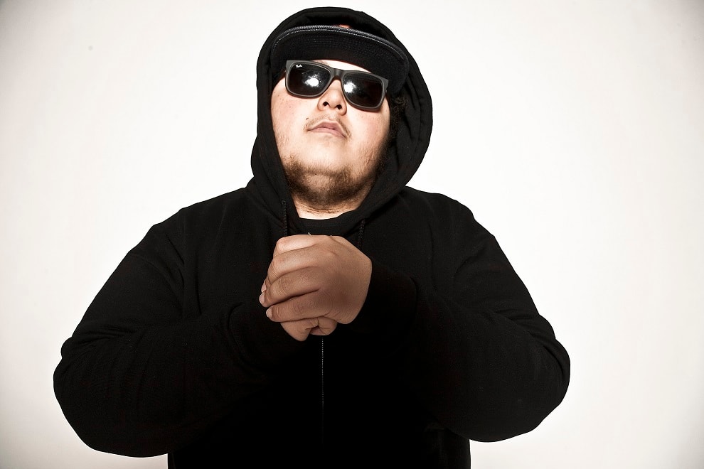 Alex Wiley featuring Calez & Chance the Rapper - Navigator Truck ...