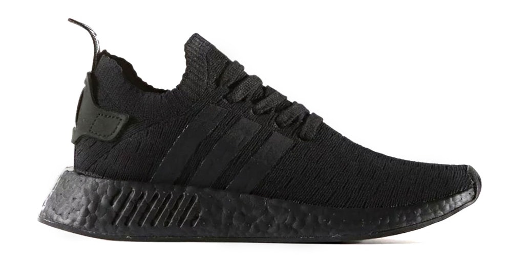 nmd r2 triple black