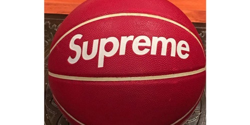 Supreme & Spalding Ballon Basketball | Hypebeast