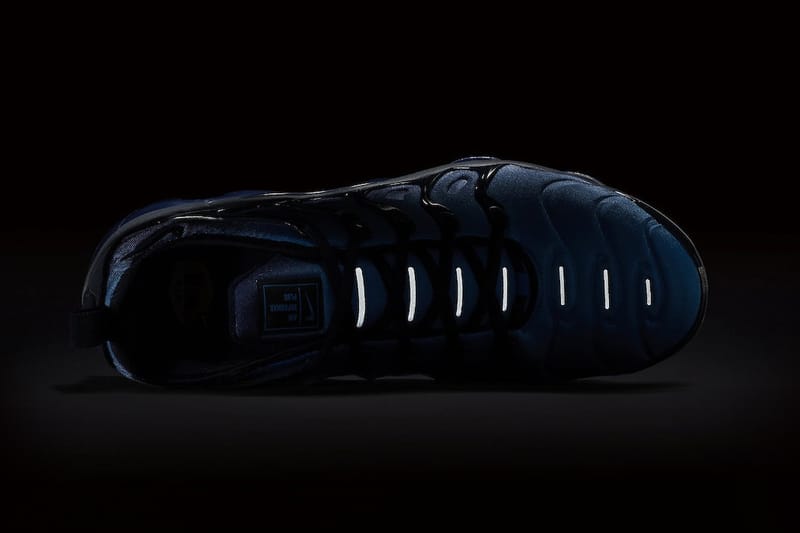 Vapormax plus clearance bleu et noir