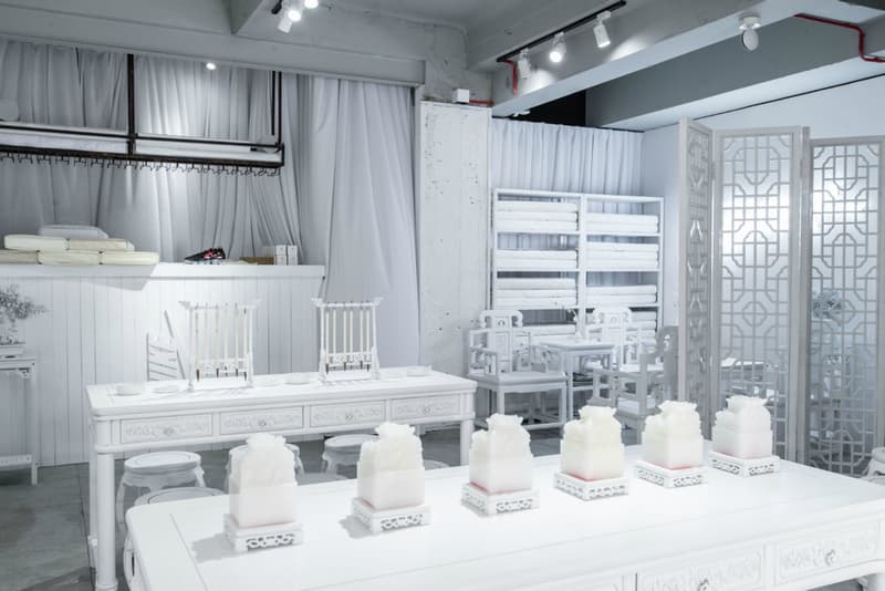 chinatown market nike vapormax