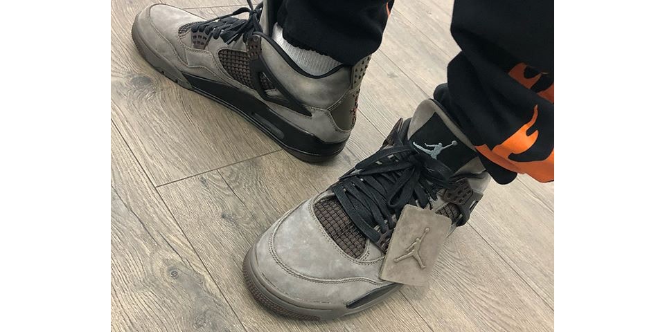 travis scott jordan 4 friends and family