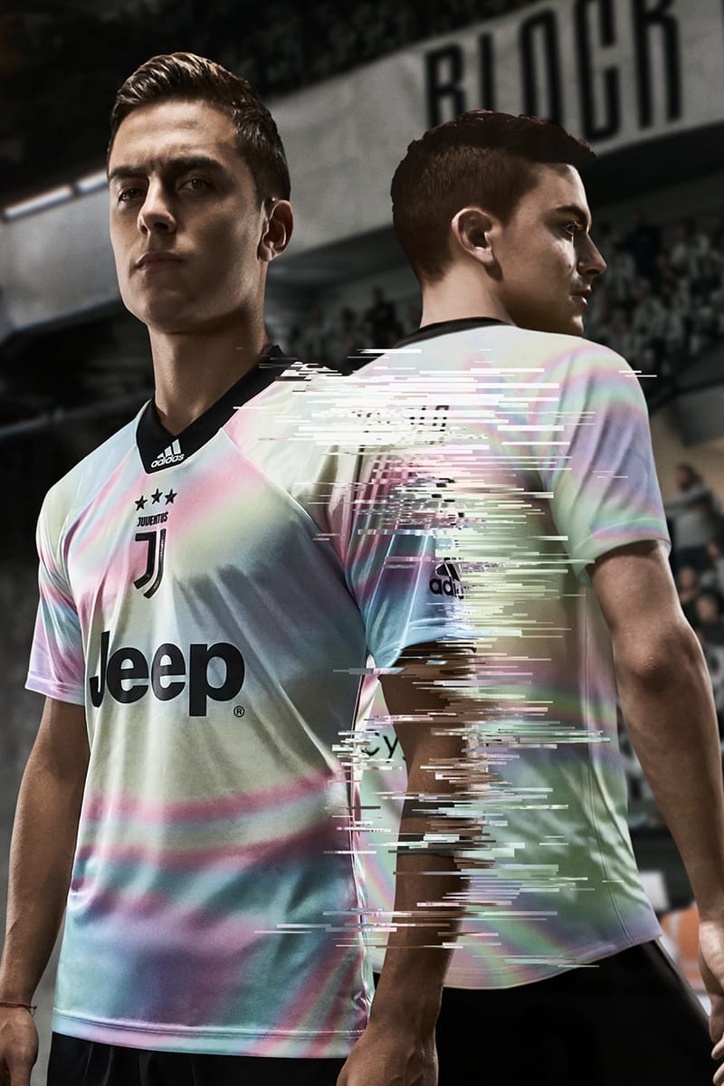 Manchester united kit fifa 19 hotsell