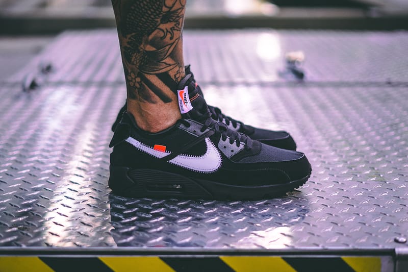 Off white nike noir sales