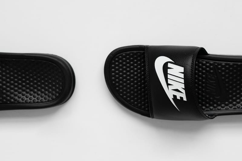 Nike claquette outlet benassi