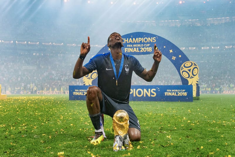 Paul Pogba des maillots et ses crampons port s en finale de