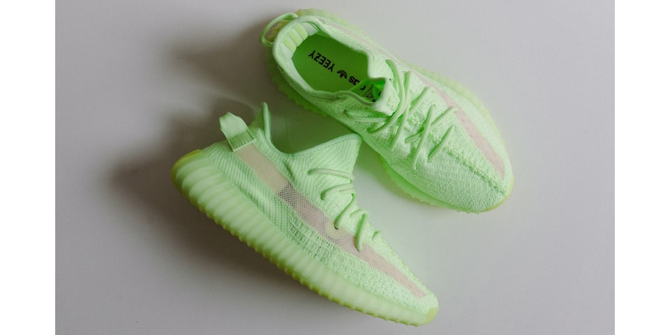 YEEZY BOOST 350 V2 